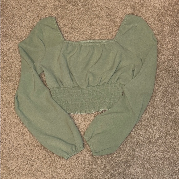 Green Long Sleeve Crop Top - Picture 1 of 2
